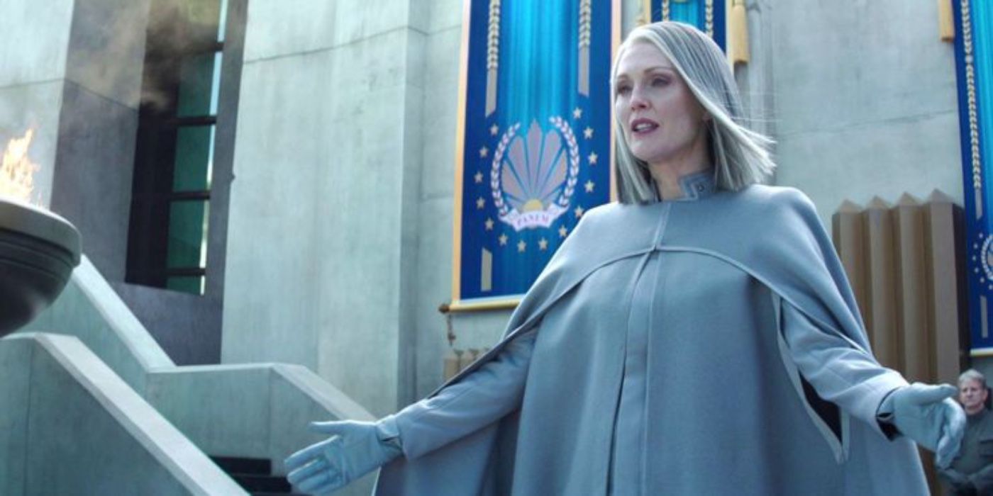 5 Hints That President Coin Was The REAL Hunger Games Villain