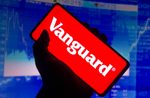 Vanguard Blocks Clients From Buying Bitcoin ETFs IBIT and GBTC
