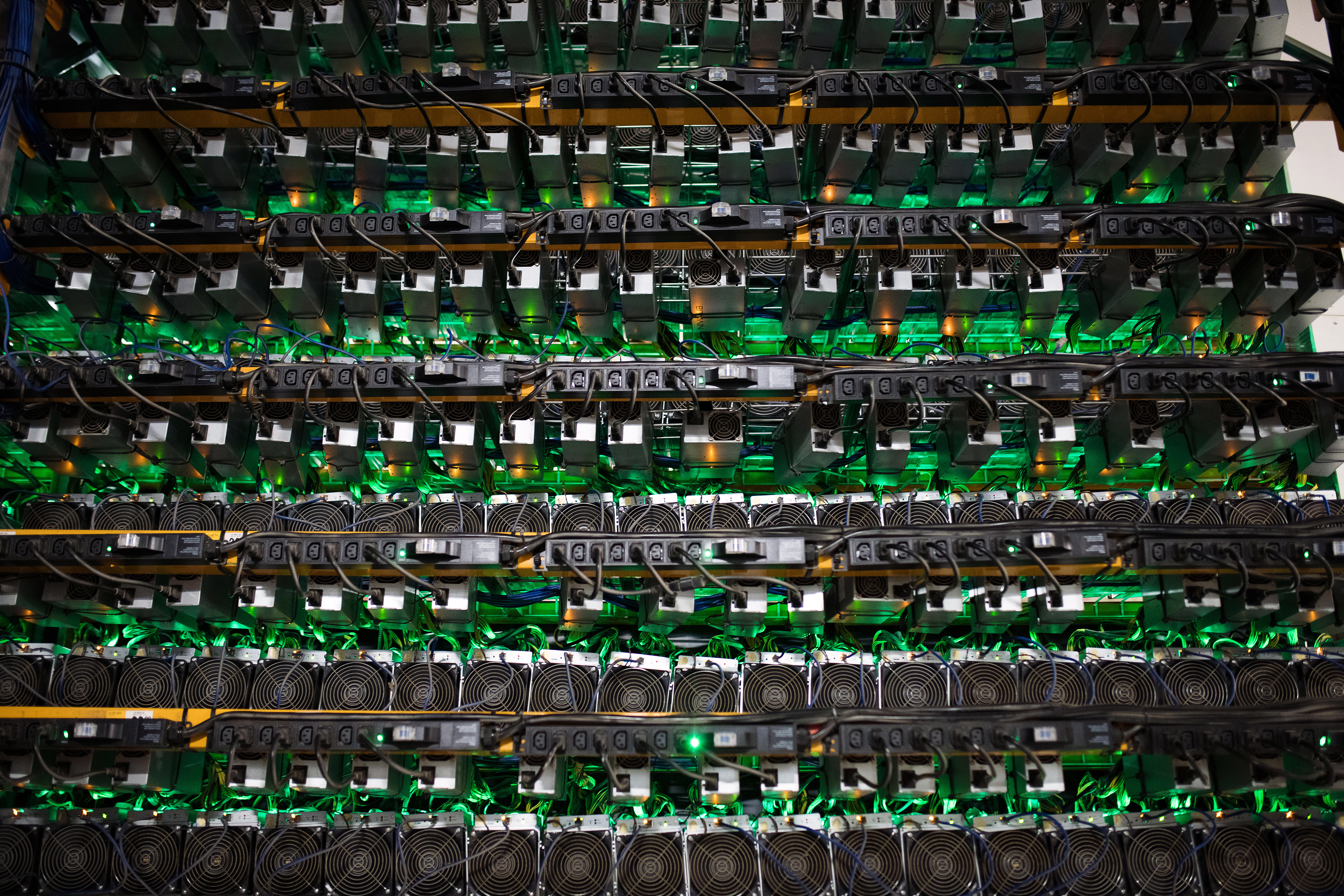 Bitcoin Miner Hut 8 Secures Up to $50M in Loans From Coinbase