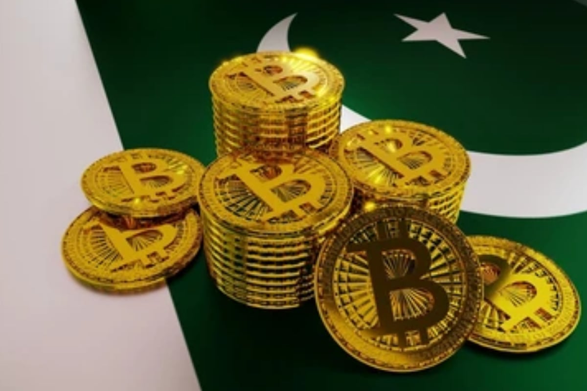 Convert Bitcoins (BTC) and Pakistani Rupees (PKR): Currency Exchange Rate Conversion Calculator