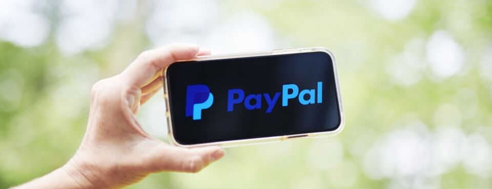PayPal Hides Pay-Later Plan’s Overdraft Fee Risk, Suit Says (1)