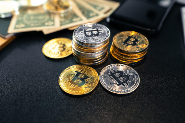 Convert 10 BTC to USD - Bitcoin to US Dollar Converter | CoinCodex