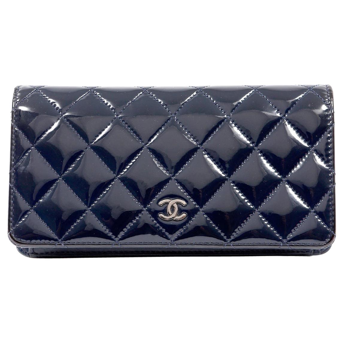 CHANEL Eyelet Wallet On Chain WOC in Navy Patent Leather | Dearluxe
