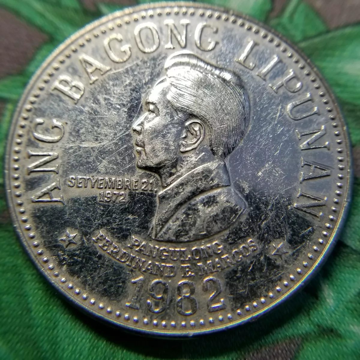 Coin Value: Mexico Un Peso to 