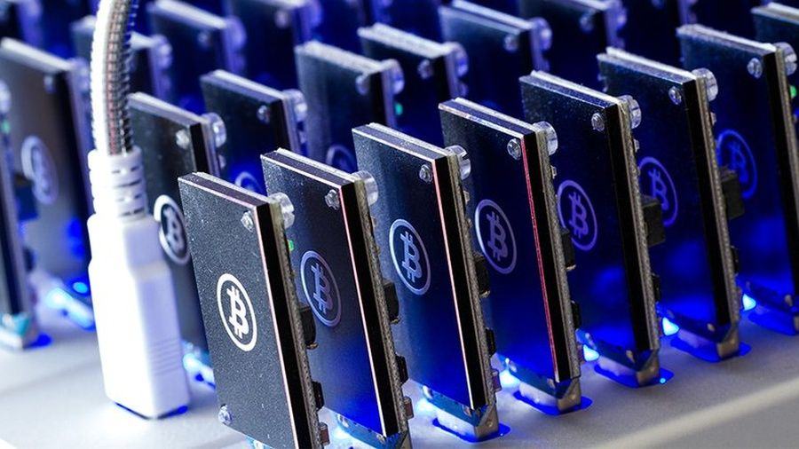 Fee for the BTC block exceeds the miners’ reward for the first time in five years