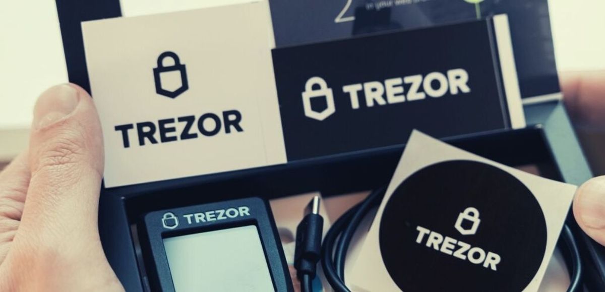Unfixable Seed Extraction on Trezor - A practical and reliable attack | Ledger