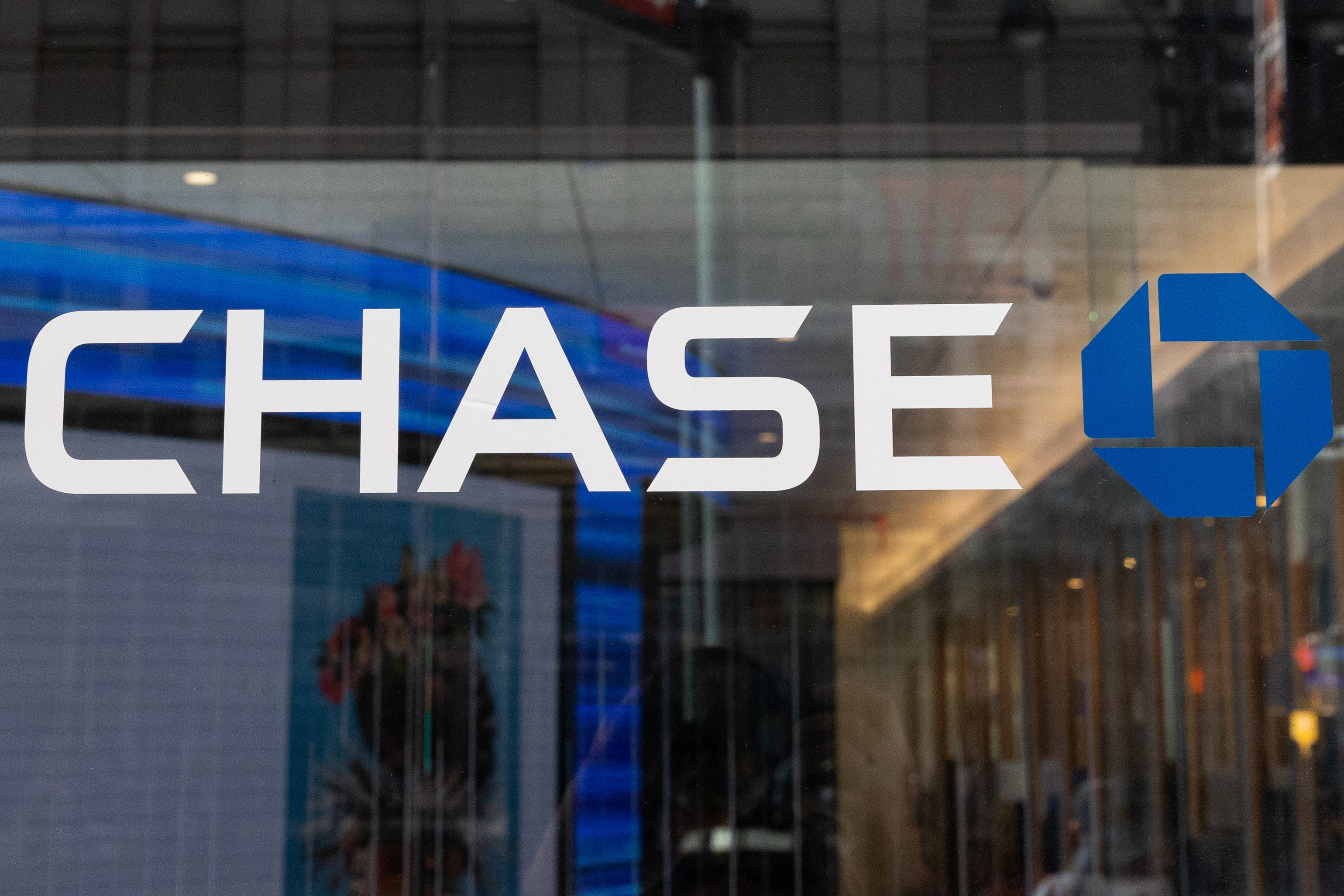 JPMorgan, Coinbase Expect a Bitcoin ETF Approval in Coming Months