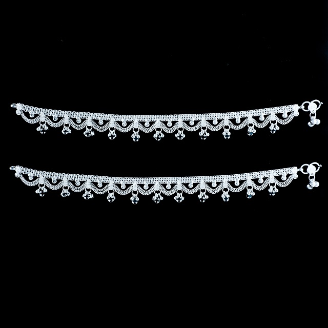 Buy Silver Anklets Online – GIVA Jewellery