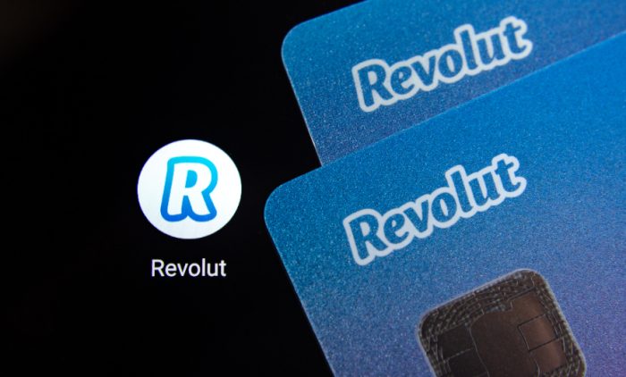Is there a fee associated with Crypto Staking? | Revolut Poland
