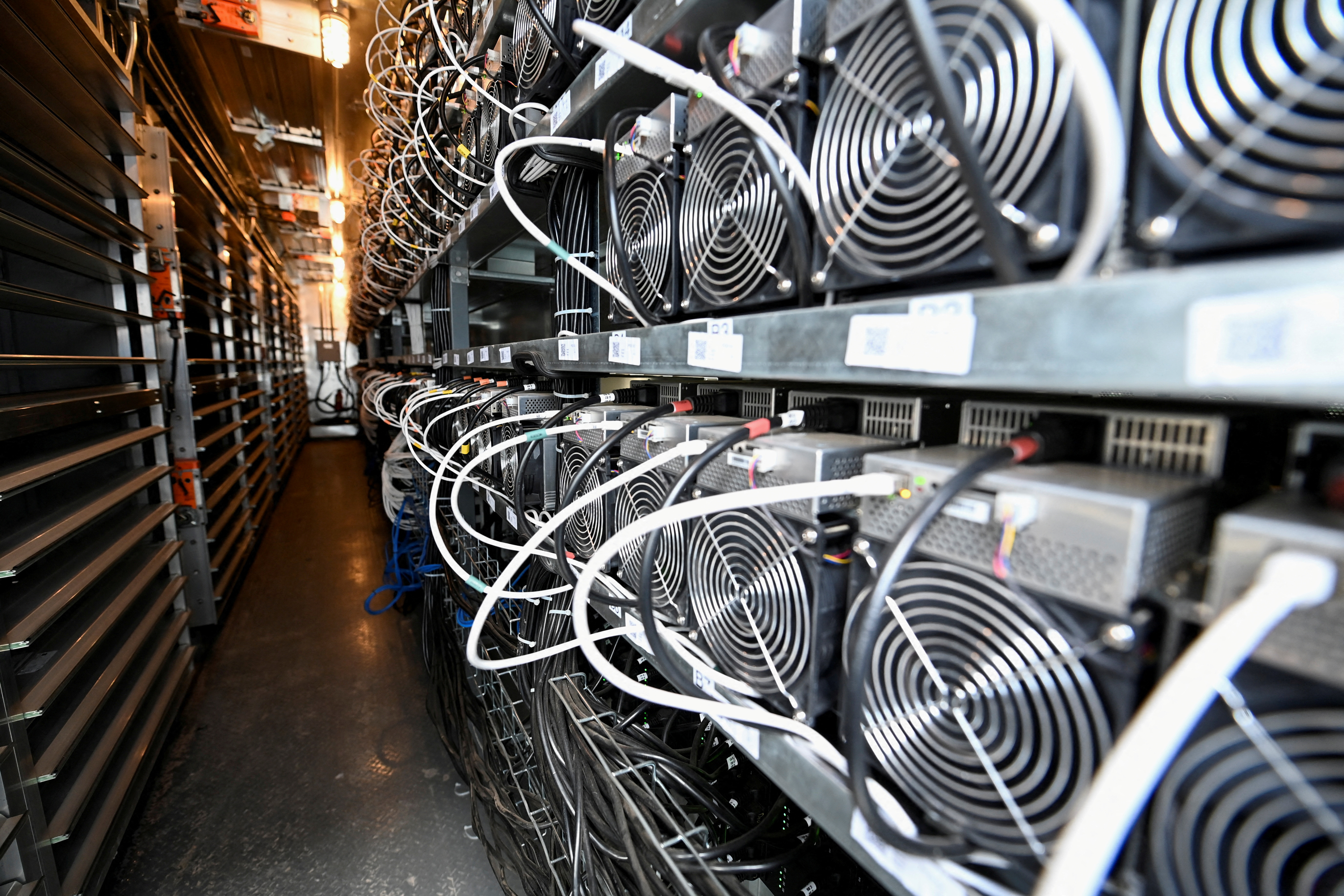 Province hits pause on electrical connections for cryptocurrency mining | BC Gov News