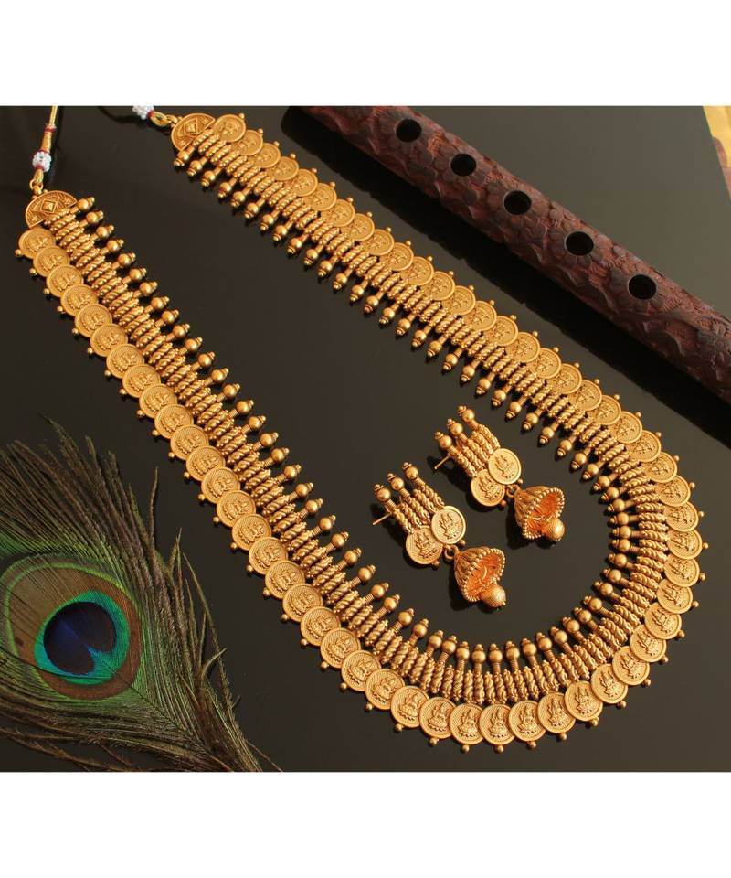 Buy latest Gold Choker Necklace Set Designs Online in India