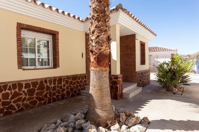 Vacation or Holiday Villa in Coin, Andalucia, Spain. Late Deals, Special Offers.