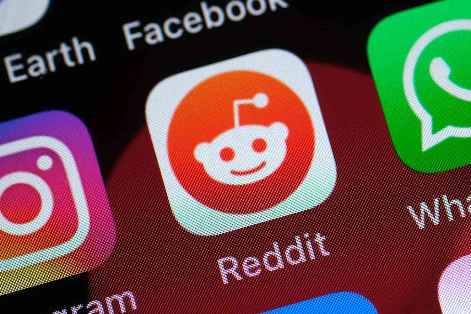 Social Media Platform Reddit Discloses Bitcoin (BTC) and Ether (ETH) Holding in IPO Filing