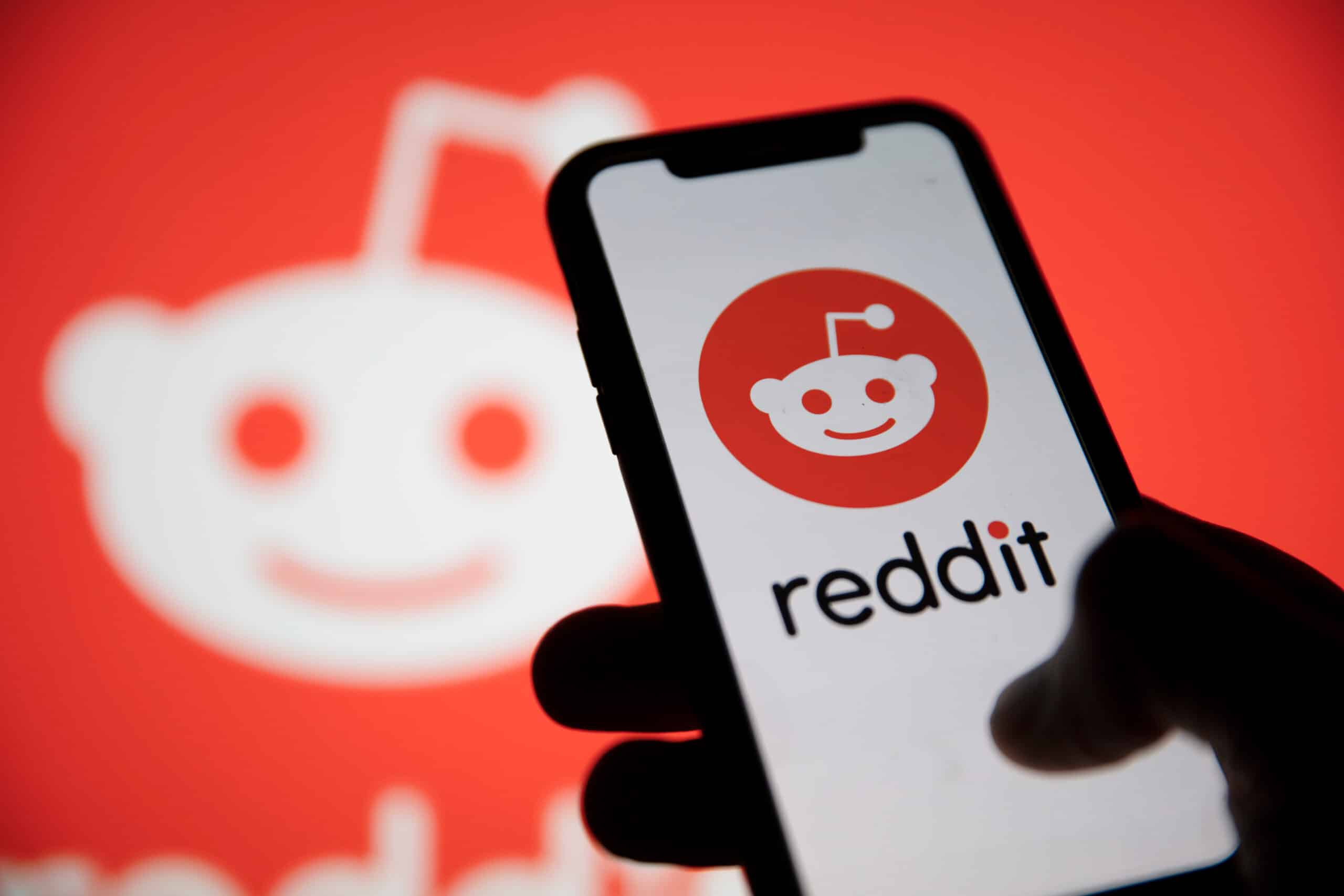 Crypto: Reddit Goes Big and Invests in Bitcoin and Ethereum!