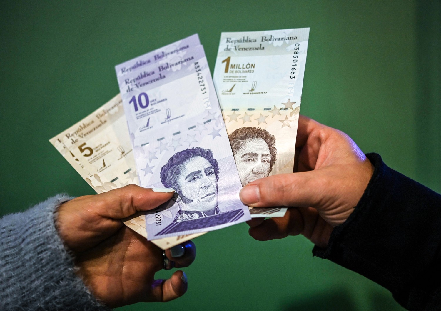 Venezuela unveils new currency with 6 fewer zeros